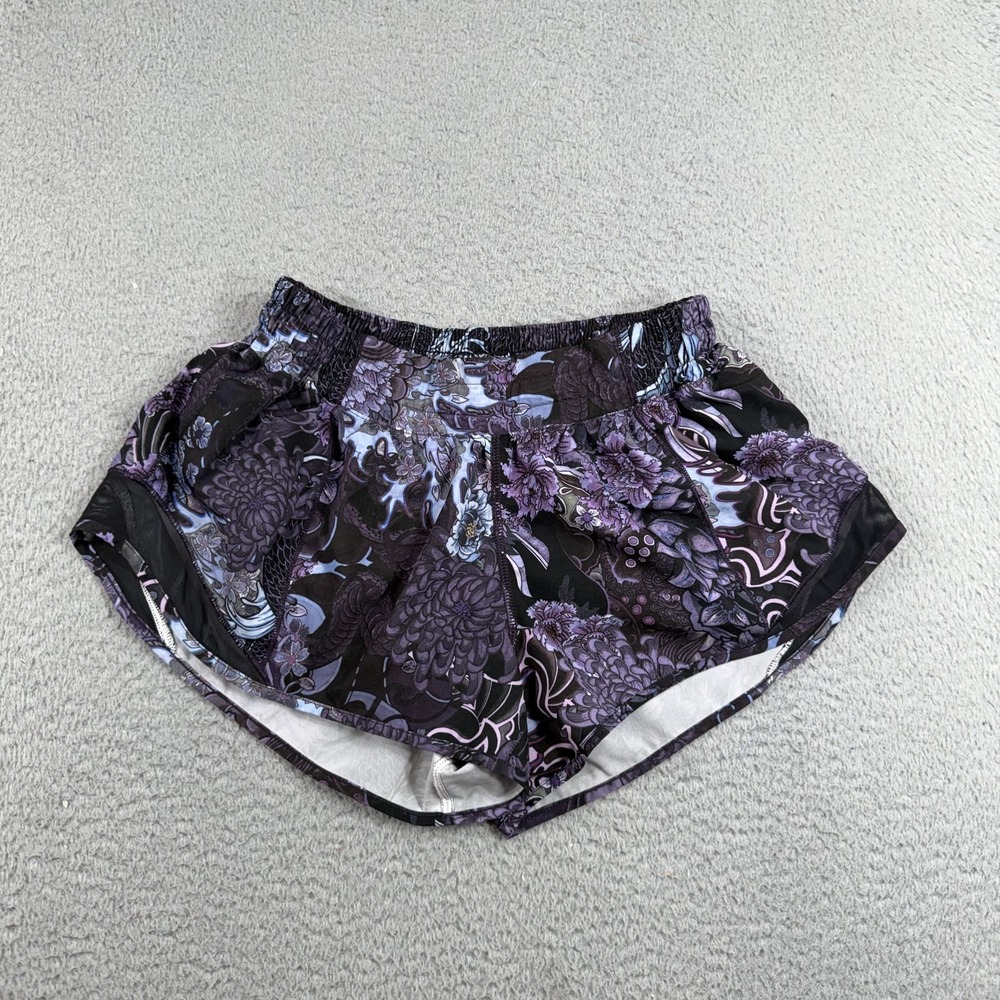 Lululemon Hotty Hot Short Womens Size 8 Floral Athleisure Gym Training Comfort